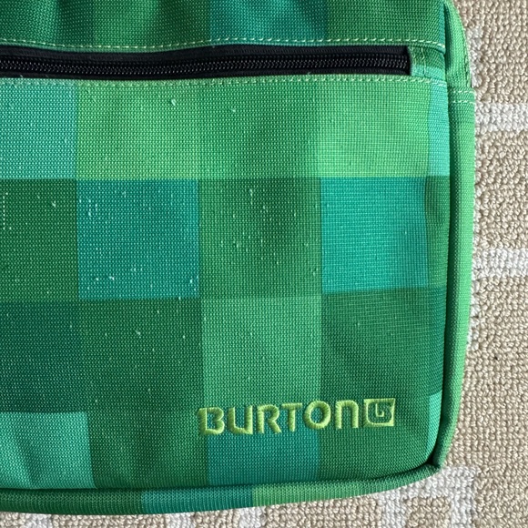 Burton Green Pixel Laptop Messenger Bag Crossbody Tech Travel Carry Case O/S - Picture 6 of 8